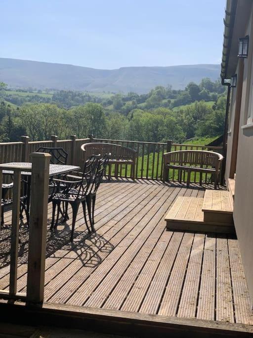 Cottage With Outstanding Views Velindre  Bagian luar foto